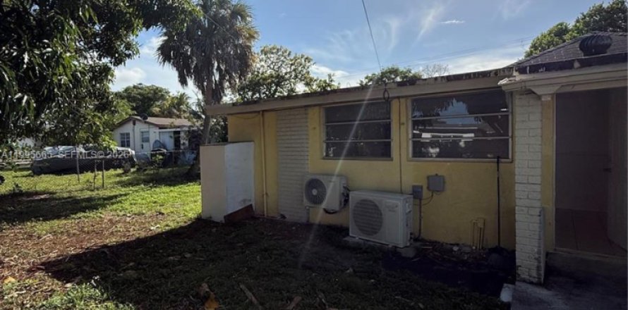 Дом в Холливуд, Флорида 1 спальня, 46.45м2 № 2060575