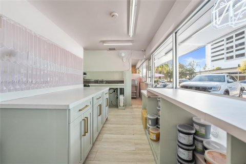 Immobilier commercial à vendre à Miami, Floride № 2001446 - photo 11