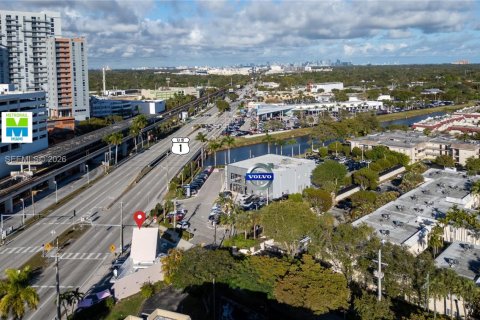 Immobilier commercial à vendre à Miami, Floride № 2001446 - photo 5