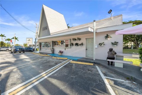 Immobilier commercial à vendre à Miami, Floride № 2001446 - photo 8
