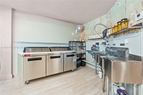 Immobilier commercial à vendre à Miami, Floride № 2001446 - photo 14