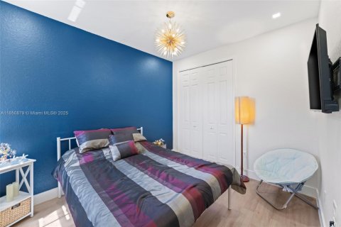 Townhouse in Cutler Bay, Florida 4 bedrooms, 204.48 sq.m. № 1865786 - photo 29