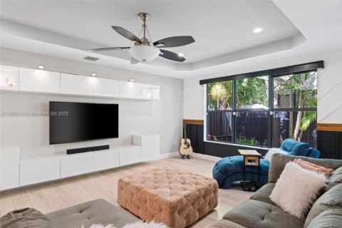Townhouse in Cutler Bay, Florida 4 bedrooms, 204.48 sq.m. № 1865786 - photo 10