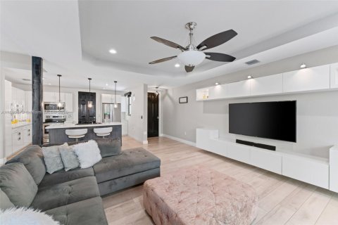 Townhouse in Cutler Bay, Florida 4 bedrooms, 204.48 sq.m. № 1865786 - photo 9