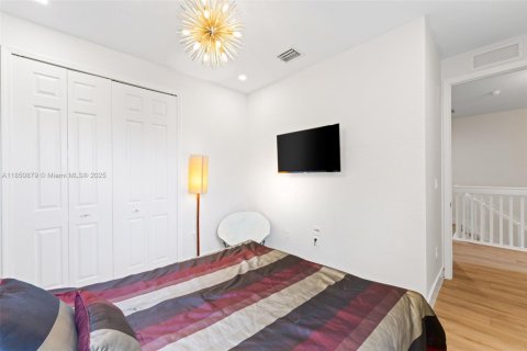 Townhouse in Cutler Bay, Florida 4 bedrooms, 204.48 sq.m. № 1865786 - photo 30