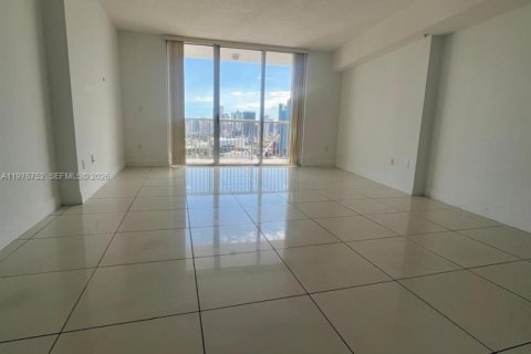 Condo in Miami, Florida  № 2040987 - photo 4