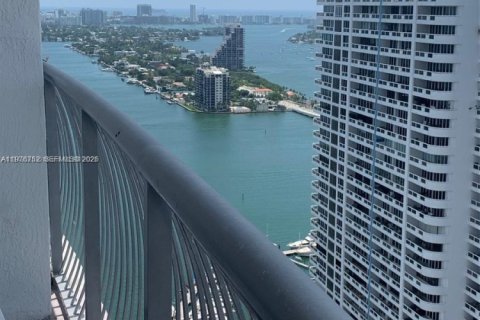 Condo in Miami, Florida  № 2040987 - photo 2