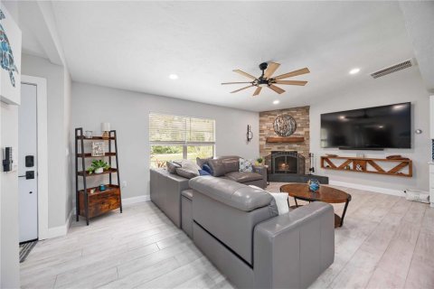 House in Bradenton, Florida 3 bedrooms, 177.07 sq.m. № 1893989 - photo 8