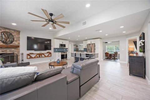 House in Bradenton, Florida 3 bedrooms, 177.07 sq.m. № 1893989 - photo 7