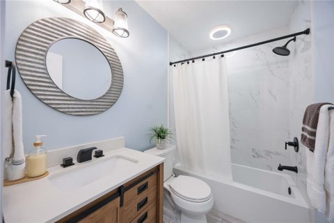 House in Bradenton, Florida 3 bedrooms, 177.07 sq.m. № 1893989 - photo 26