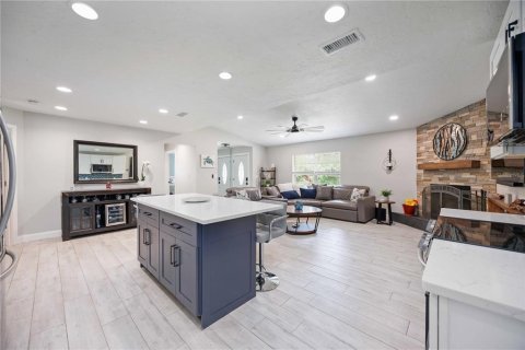 House in Bradenton, Florida 3 bedrooms, 177.07 sq.m. № 1893989 - photo 12