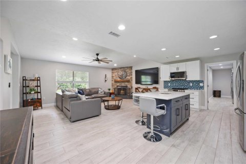 House in Bradenton, Florida 3 bedrooms, 177.07 sq.m. № 1893989 - photo 13