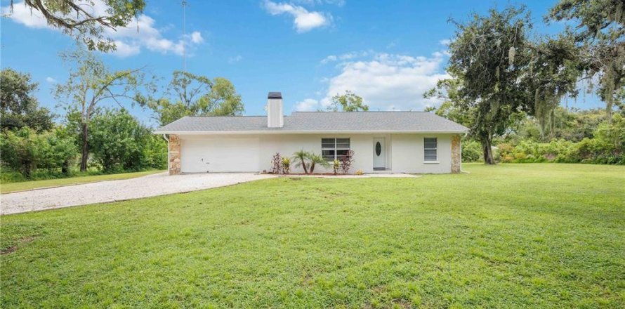 House in Bradenton, Florida 3 bedrooms, 177.07 sq.m. № 1893989