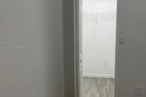 Condo in Doral, Florida, 3 bedrooms  № 1927865 - photo 21