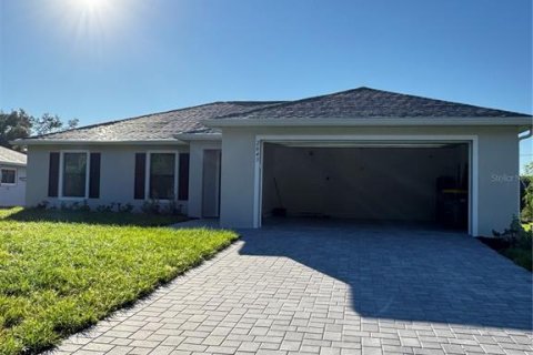 House in Port Charlotte, Florida 4 bedrooms, 153.29 sq.m. № 2425468 - photo 3