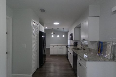 Villa ou maison à louer à Orlando, Floride: 3 chambres, 120.77 m2 № 2418927 - photo 6