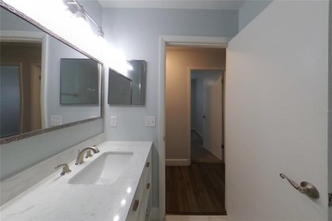 Villa ou maison à louer à Orlando, Floride: 3 chambres, 120.77 m2 № 2418927 - photo 12