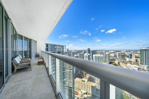 Condo in Miami, Florida, 2 bedrooms  № 1934121 - photo 15