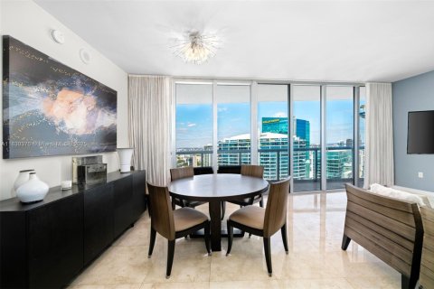 Condo in Miami, Florida, 2 bedrooms  № 1934121 - photo 5