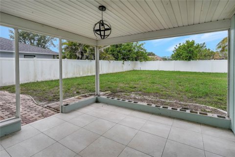 Villa ou maison à vendre à Cape Coral, Floride: 3 chambres, 133.31 m2 № 1773899 - photo 29