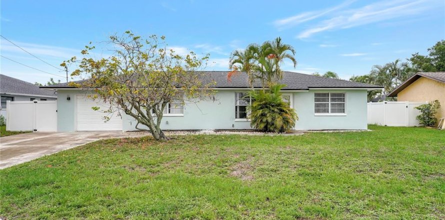 Villa ou maison à Cape Coral, Floride 3 chambres, 133.31 m2 № 1773899