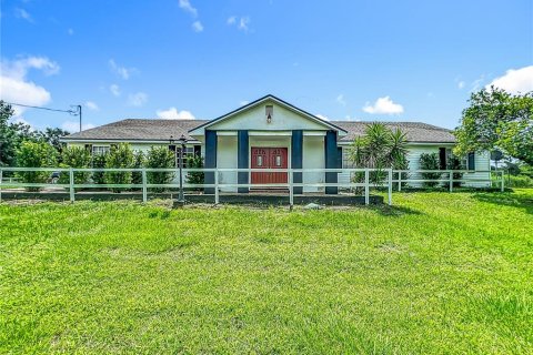 House in Polk City, Florida 6 bedrooms, 329.8 sq.m. № 1795173 - photo 3