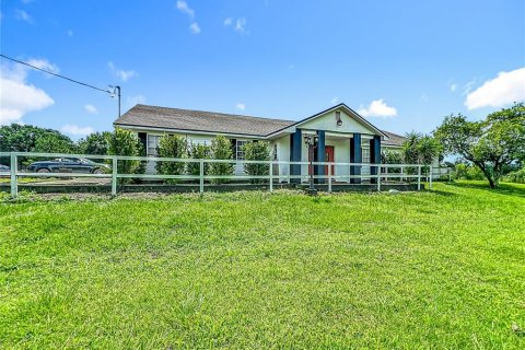 House in Polk City, Florida 6 bedrooms, 329.8 sq.m. № 1795173 - photo 4