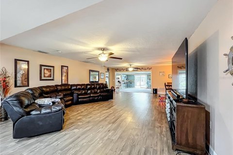 House in Polk City, Florida 6 bedrooms, 329.8 sq.m. № 1795173 - photo 12