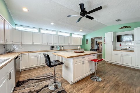 House in Polk City, Florida 6 bedrooms, 329.8 sq.m. № 1795173 - photo 21