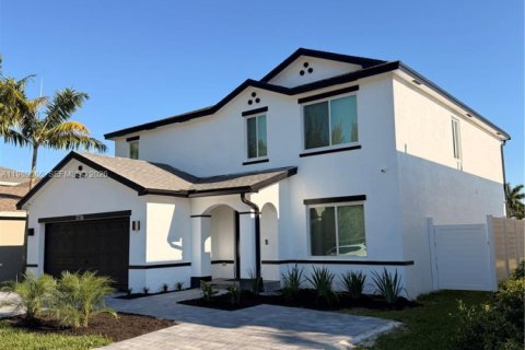 House in Miami Gardens, Florida 6 bedrooms, 275.73 sq.m. № 2299993 - photo 3