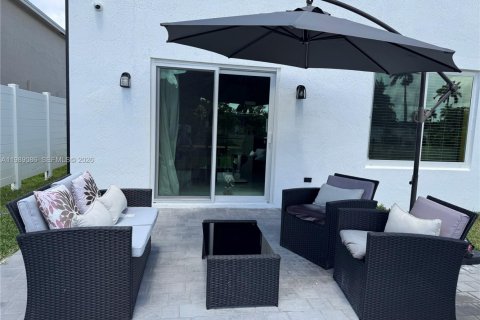 House in Miami Gardens, Florida 6 bedrooms, 275.73 sq.m. № 2299993 - photo 5
