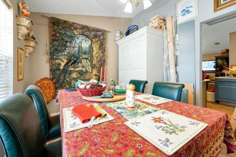 House in Mims, Florida 4 bedrooms, 220.74 sq.m. № 2228391 - photo 13