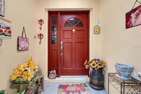 House in Mims, Florida 4 bedrooms, 220.74 sq.m. № 2228391 - photo 4