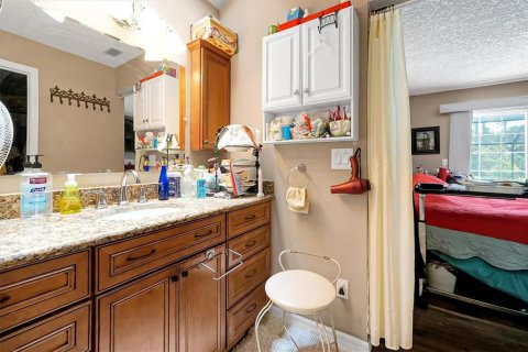 House in Mims, Florida 4 bedrooms, 220.74 sq.m. № 2228391 - photo 22