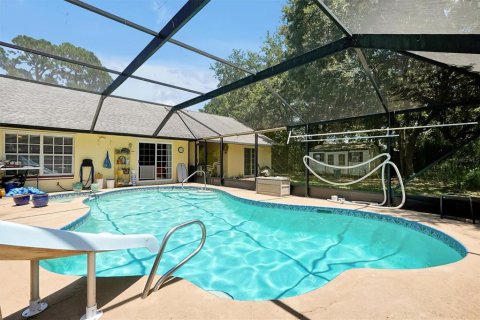 House in Mims, Florida 4 bedrooms, 220.74 sq.m. № 2228391 - photo 16
