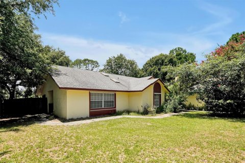House in Mims, Florida 4 bedrooms, 220.74 sq.m. № 2228391 - photo 2