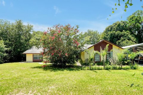 House in Mims, Florida 4 bedrooms, 220.74 sq.m. № 2228391