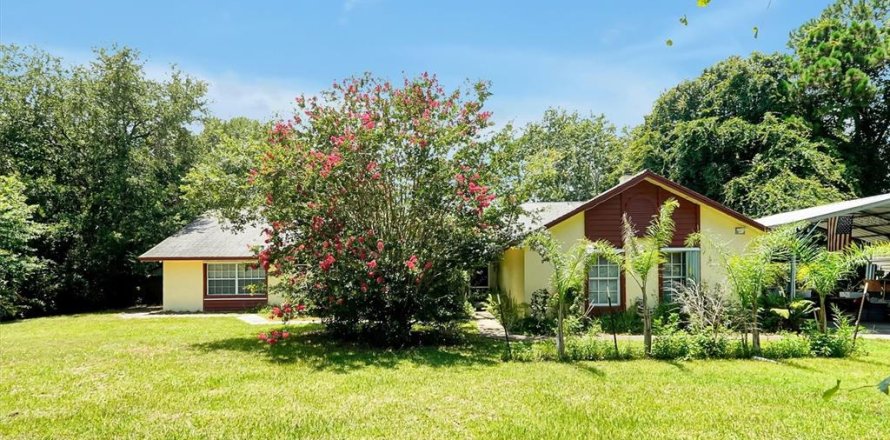 House in Mims, Florida 4 bedrooms, 220.74 sq.m. № 2228391