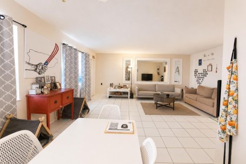 Condominio en venta en Fort Lauderdale, Florida, 2 dormitorios, 81.29 m2 № 2153967 - foto 14