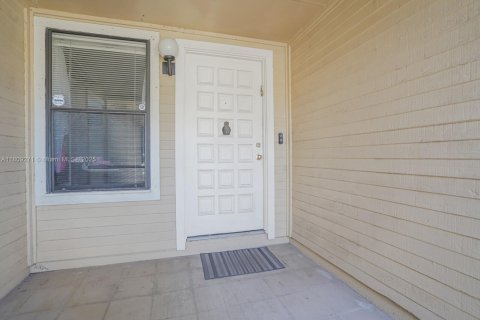House in Boynton Beach, Florida 4 bedrooms, 131.83 sq.m. № 1756698 - photo 11