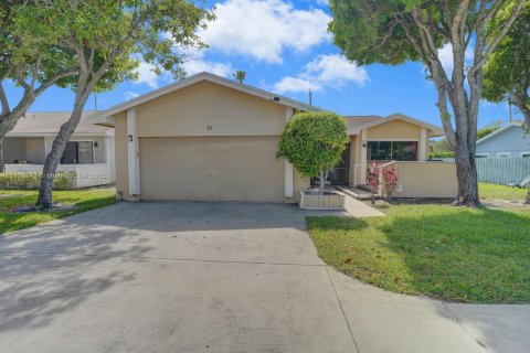 House in Boynton Beach, Florida 4 bedrooms, 131.83 sq.m. № 1756698 - photo 6
