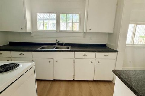 House in DeLand, Florida 2 bedrooms, 57.97 sq.m. № 2378309 - photo 13