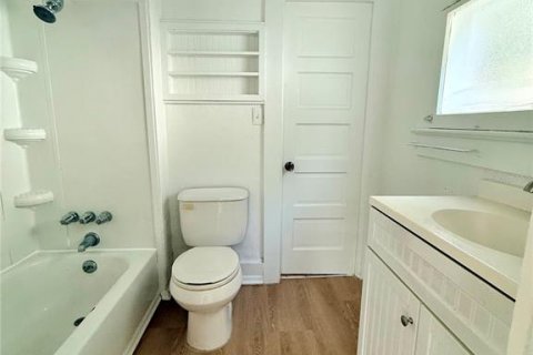 House in DeLand, Florida 2 bedrooms, 57.97 sq.m. № 2378309 - photo 8