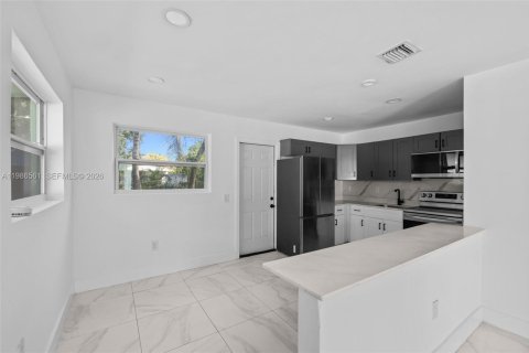 Townhouse in Miami, Florida 3 bedrooms, 111.48 sq.m. № 2048371 - photo 5