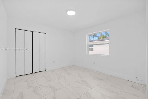 Townhouse in Miami, Florida 3 bedrooms, 111.48 sq.m. № 2048371 - photo 10