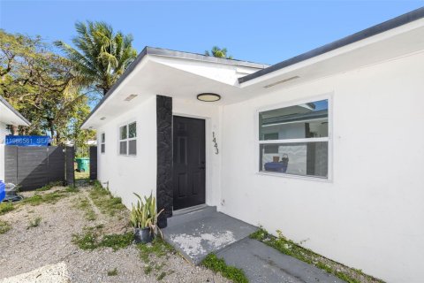 Townhouse in Miami, Florida 3 bedrooms, 111.48 sq.m. № 2048371 - photo 16