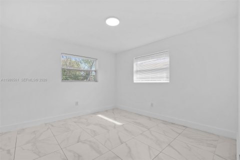 Townhouse in Miami, Florida 3 bedrooms, 111.48 sq.m. № 2048371 - photo 6