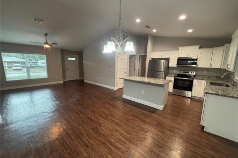 Villa ou maison à louer à Citrus Springs, Floride: 3 chambres, 137.5 m2 № 1894777 - photo 7