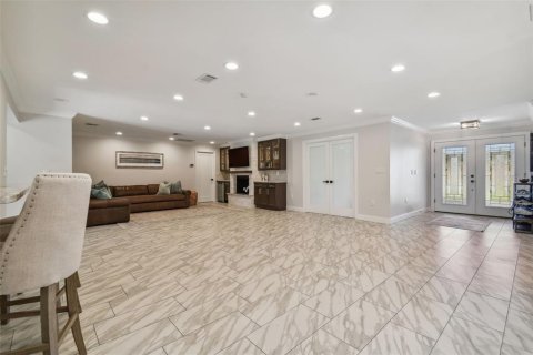 House in Clearwater, Florida 4 bedrooms, 205.22 sq.m. № 2425666 - photo 25