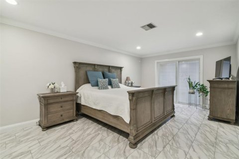 House in Clearwater, Florida 4 bedrooms, 205.22 sq.m. № 2425666 - photo 7